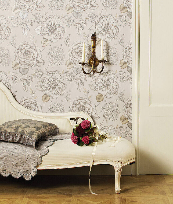 The Chaise Longue – A Regal History